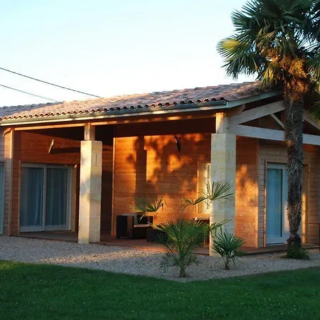Bed and Breakfast Les Ambeles 4*