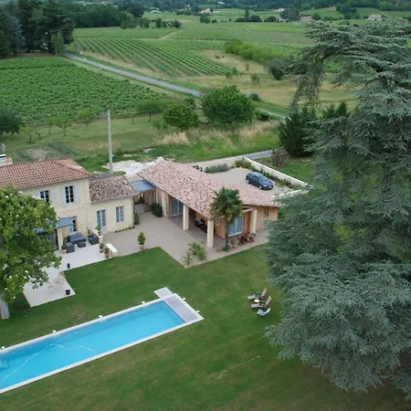 Bed and Breakfast Les Ambeles 4*