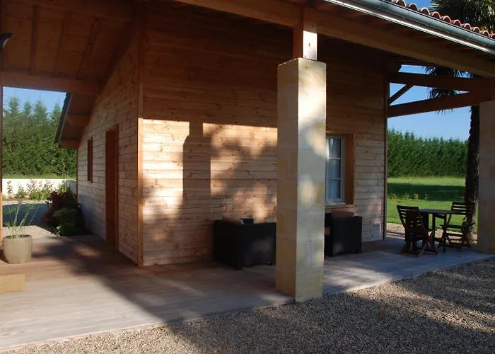 Les Ambeles فندق مبيت وإفطار 4*