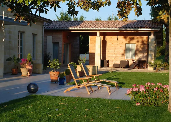 Les Ambeles فندق مبيت وإفطار 4*